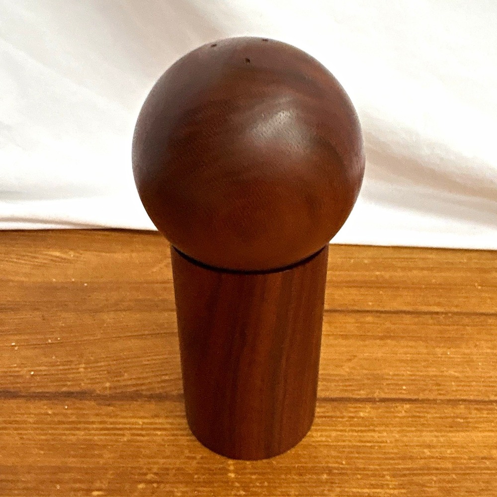 Vintage 1960s MCM Geometric Wood Nesting Salt & Pepper Set 6"